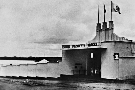 Entrada para o estádio do Treze em 1940