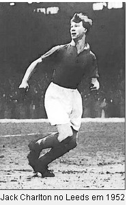 Jack Charlton no Leeds United aos 17 anos, em 1952