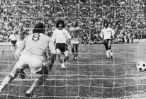 Jongbloed em lance da final de 1974