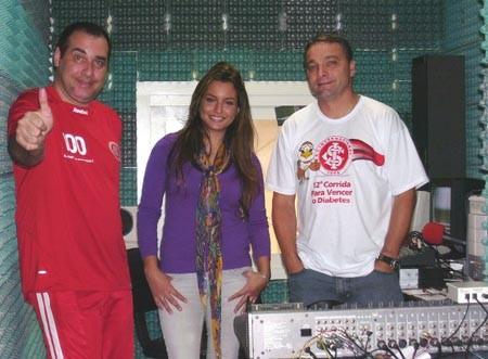 Sandro Bernardes e comunicadores da Rádio Colorada