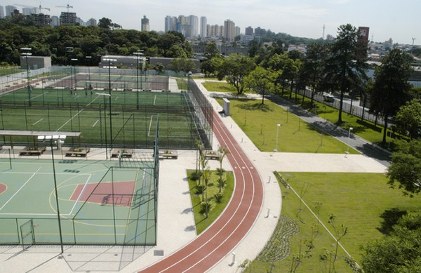 Como combinar a pr�tica profissional de esportes e educa��o